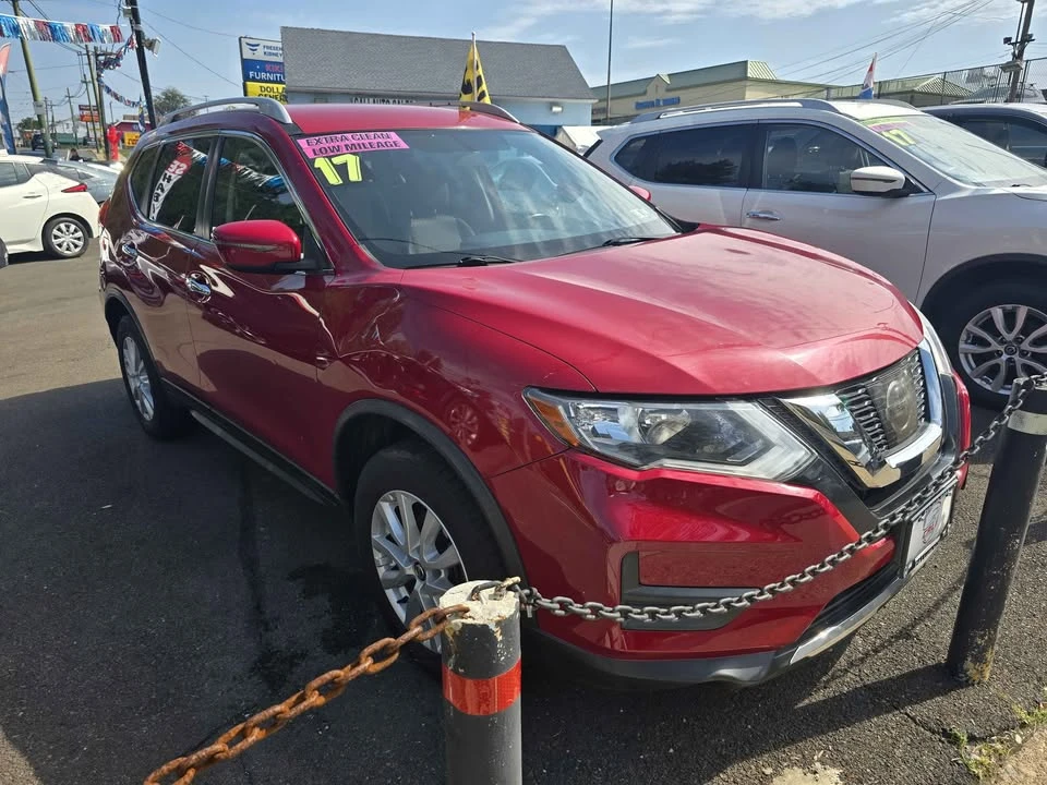 2017 Nissan Rogue - Image 4 of 6
