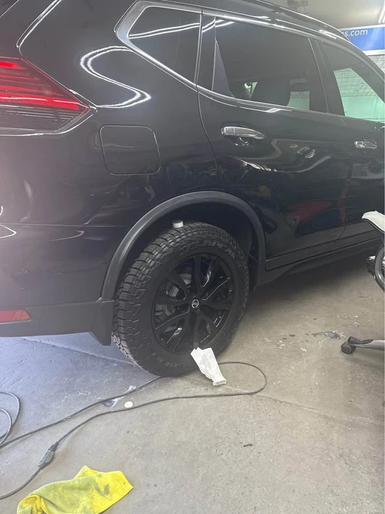 2017 Nissan Rogue - Image 3 of 4