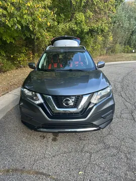 2017 Nissan Rogue · SV (2017.5) Sport Utility 4D