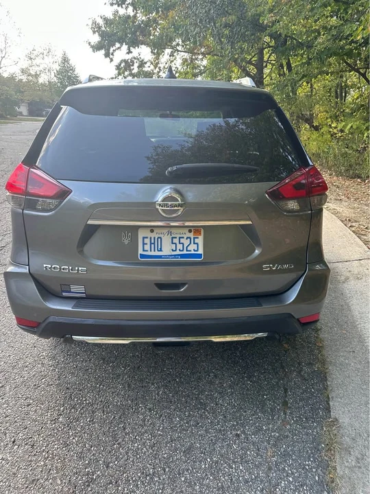 2017 Nissan Rogue - Image 7 of 20