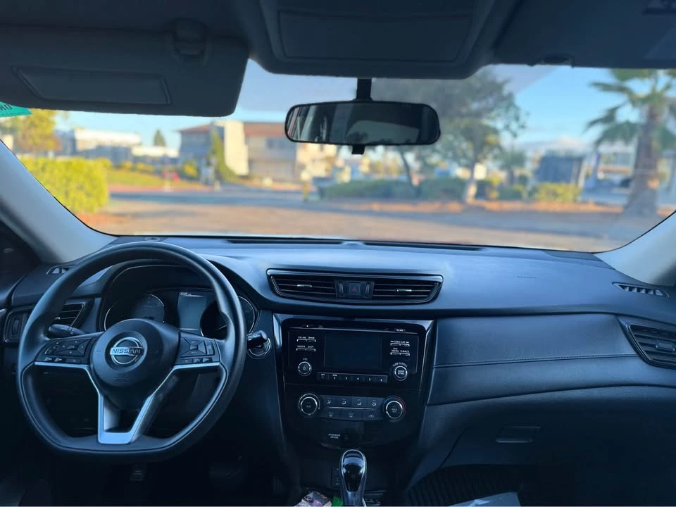 2017 Nissan Rogue - Image 17 of 17