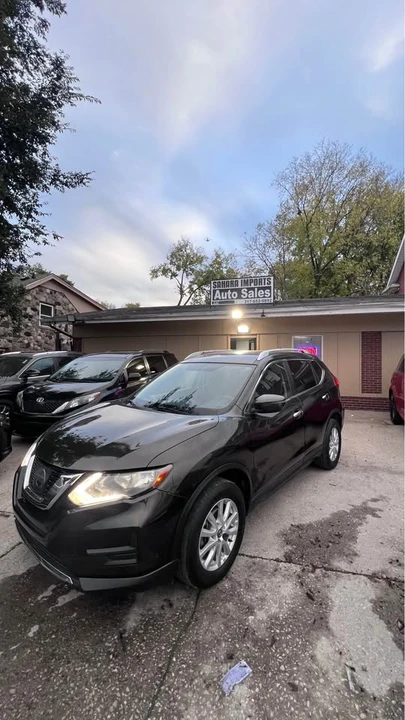 2017 Nissan Rogue - Image 4 of 17