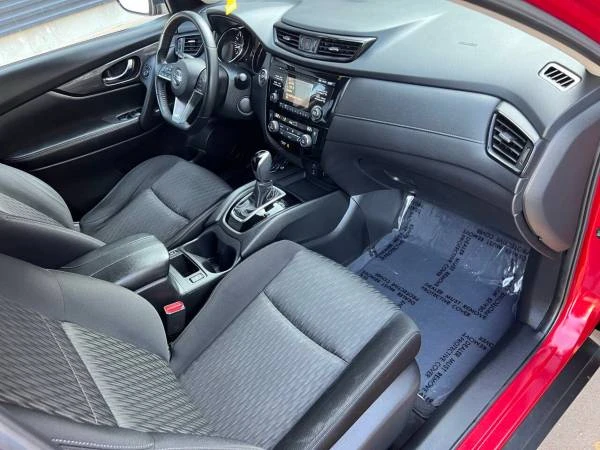 2017 Nissan Rogue - Image 20 of 21