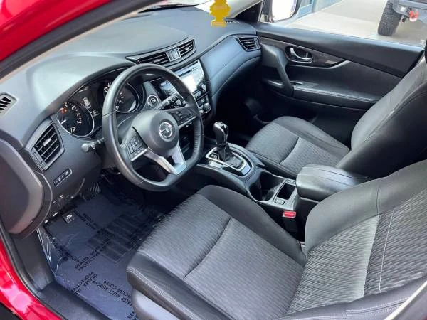 2017 Nissan Rogue - Image 14 of 21