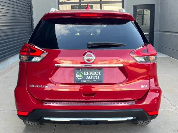 2017 Nissan Rogue - Image 12 of 21