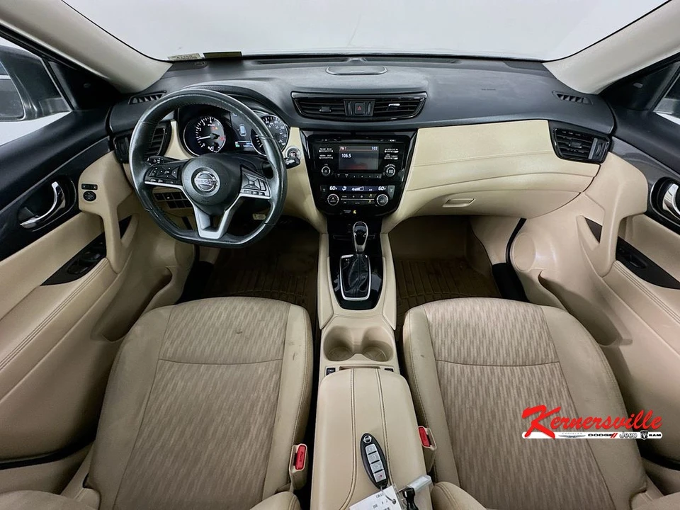 2017 Nissan Rogue - Image 10 of 21
