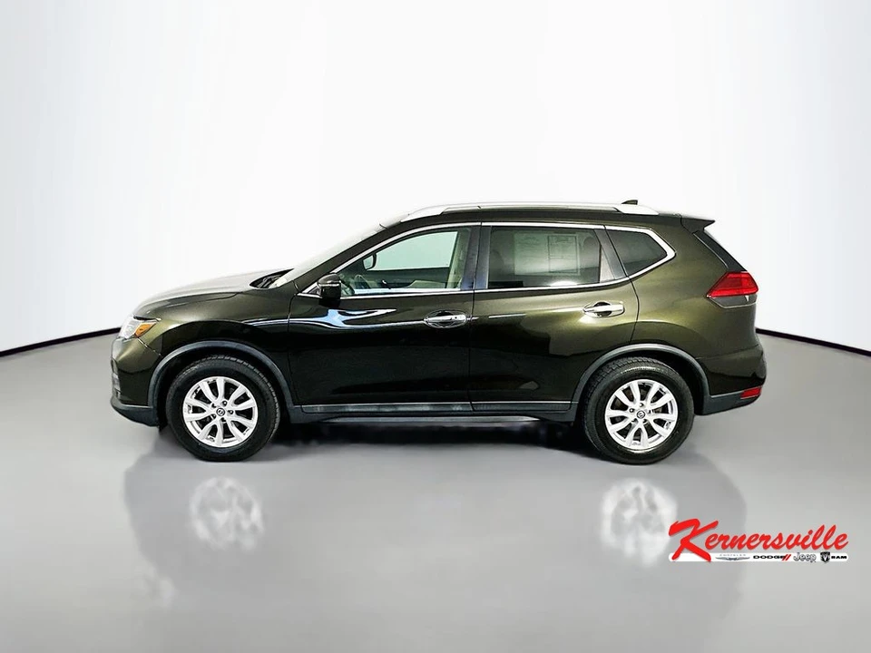2017 Nissan Rogue - Image 4 of 21