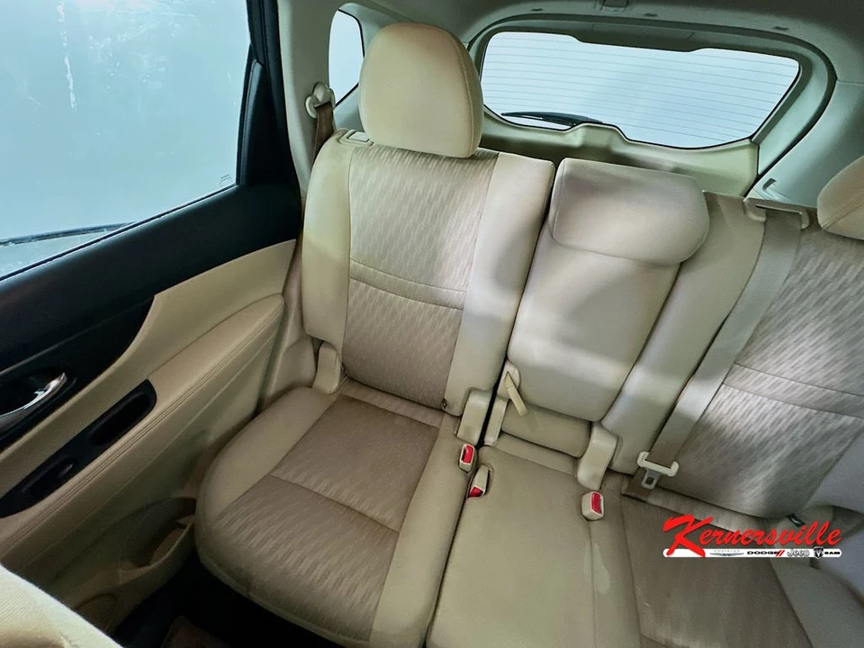 2017 Nissan Rogue - Image 12 of 21