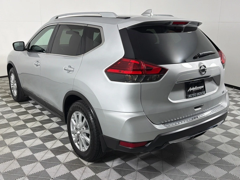 2017 Nissan Rogue - Image 7 of 21