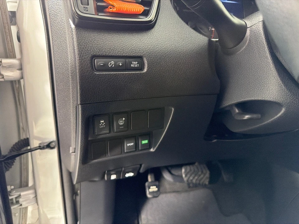 2017 Nissan Rogue - Image 14 of 21