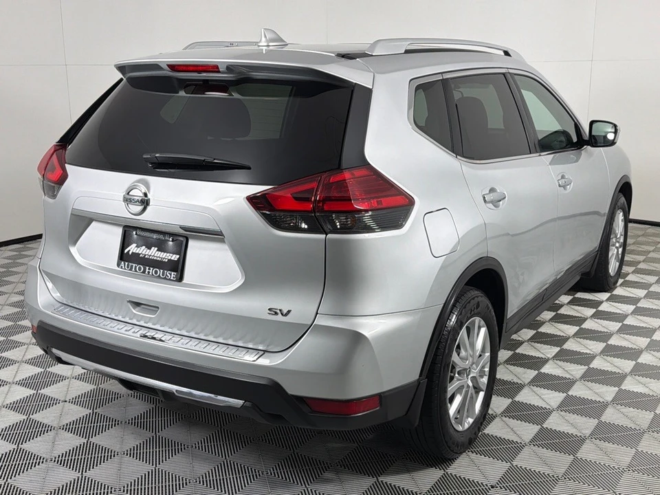 2017 Nissan Rogue - Image 5 of 21