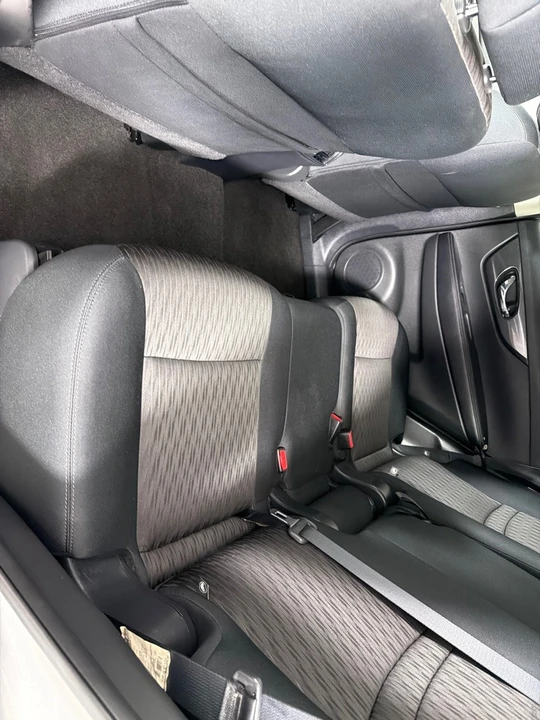 2017 Nissan Rogue - Image 20 of 21