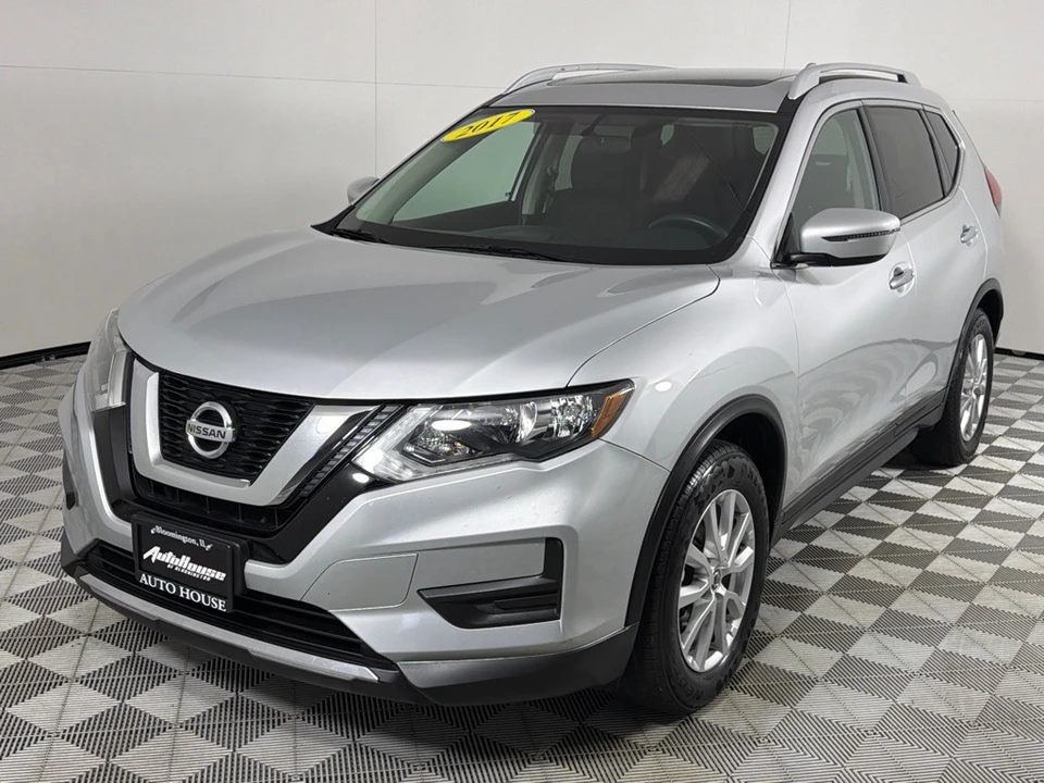 2017 Nissan Rogue - Image 9 of 21