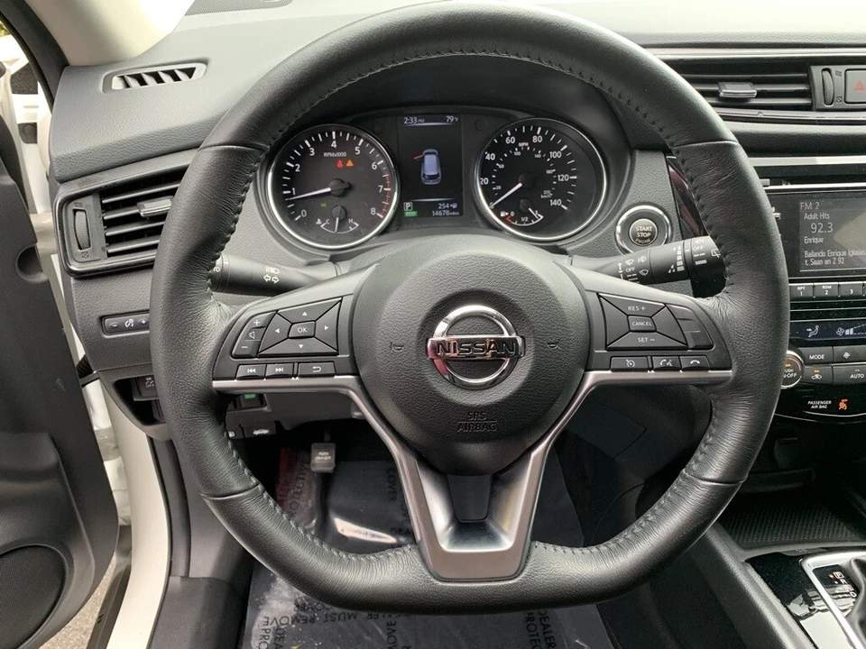 2017 Nissan Rogue - Image 5 of 12