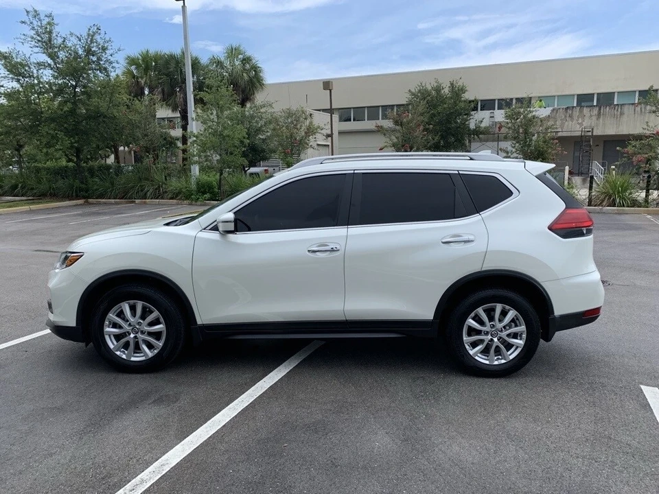 2017 Nissan Rogue - Image 8 of 12