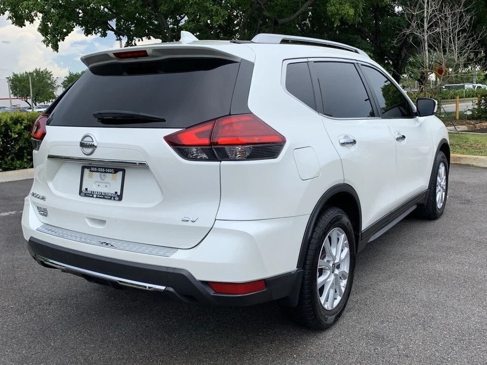 2017 Nissan Rogue - Image 3 of 12