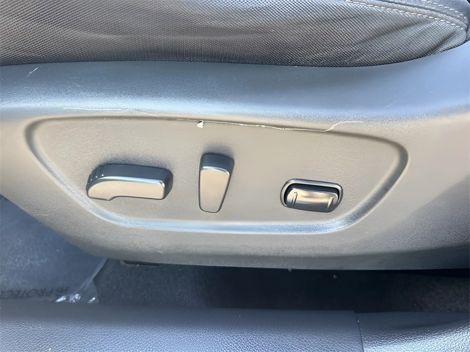 2017 Nissan Rogue - Image 12 of 12