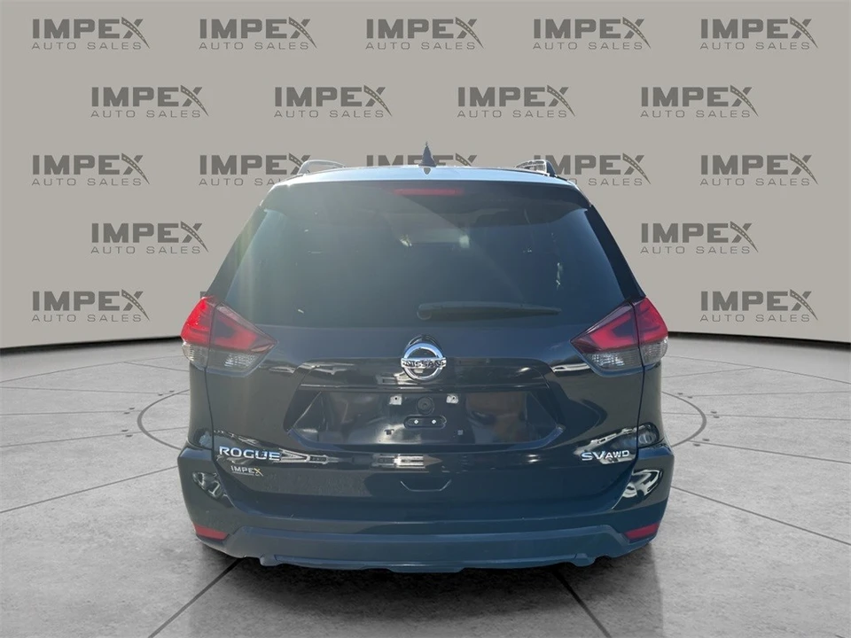 2017 Nissan Rogue - Image 4 of 12