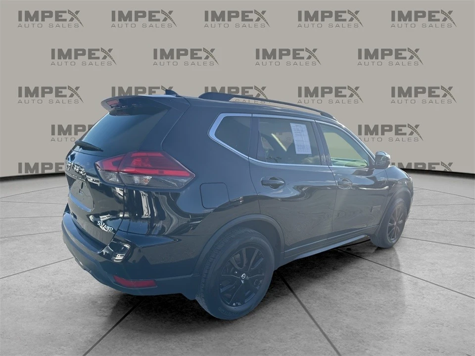 2017 Nissan Rogue - Image 5 of 12