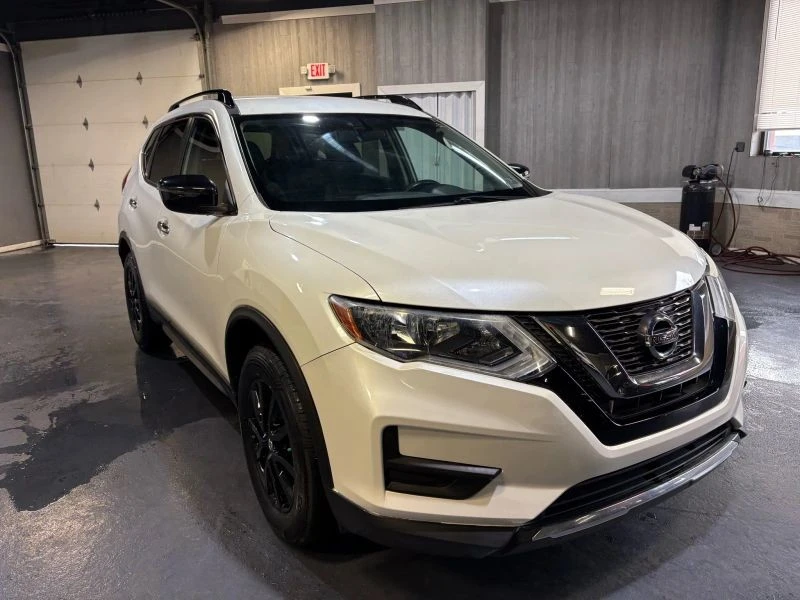 2017 Nissan Rogue - Image 8 of 12