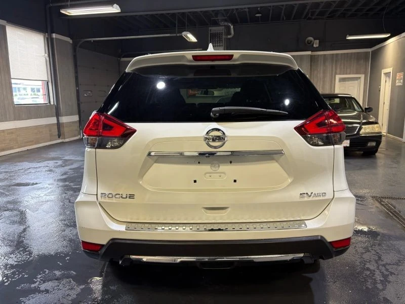 2017 Nissan Rogue - Image 5 of 12