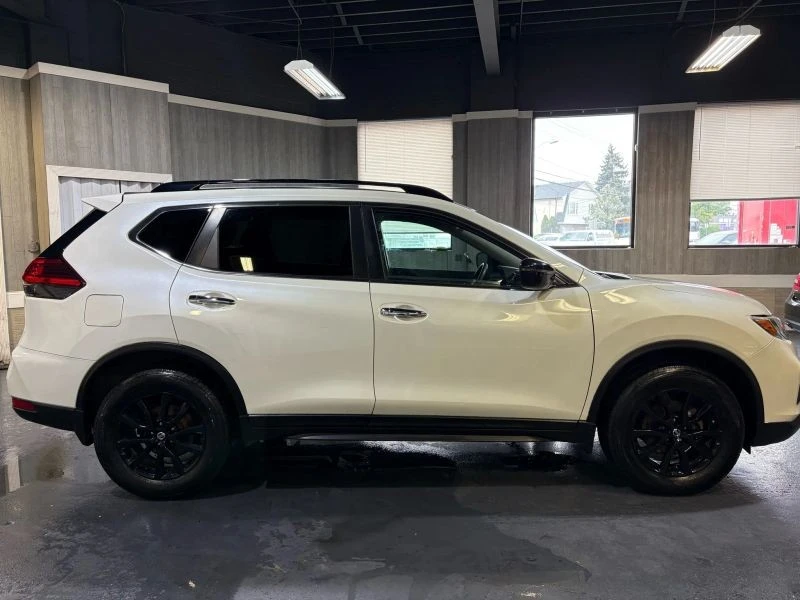 2017 Nissan Rogue - Image 7 of 12