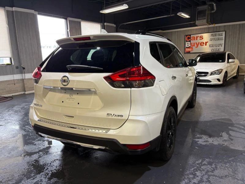 2017 Nissan Rogue - Image 6 of 12