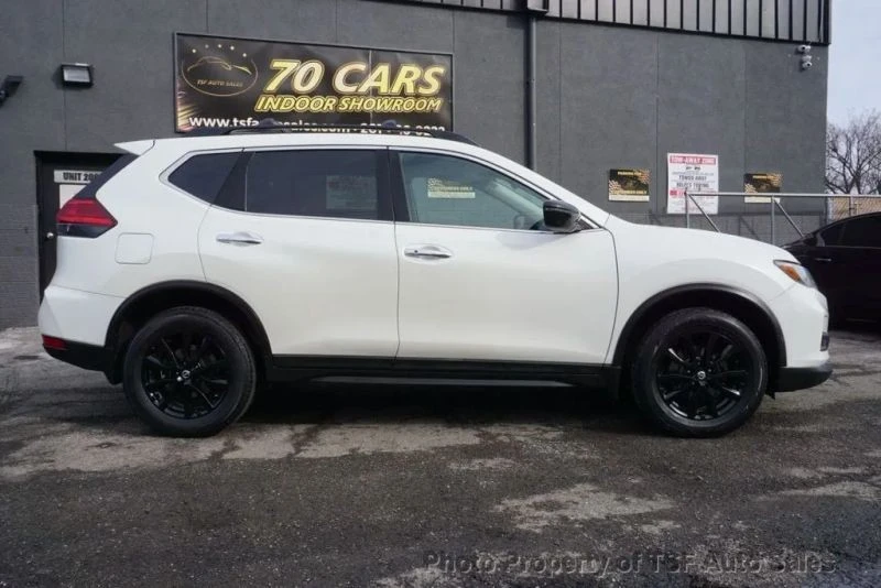 2017 Nissan Rogue - Image 8 of 12