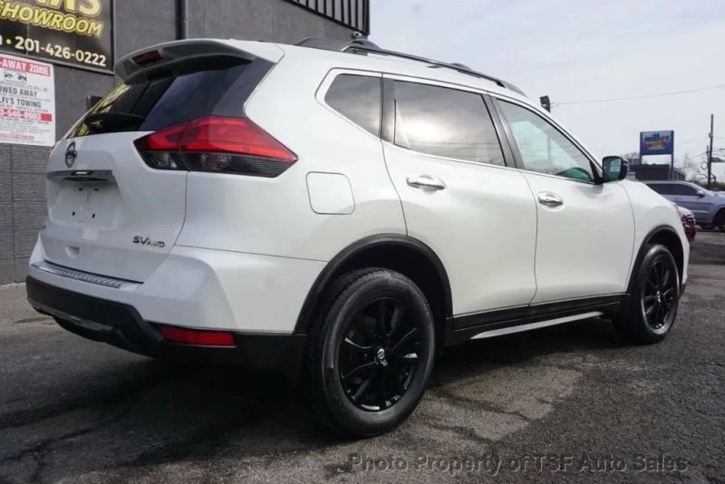 2017 Nissan Rogue - Image 7 of 12
