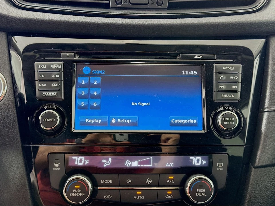 2017 Nissan Rogue - Image 16 of 21