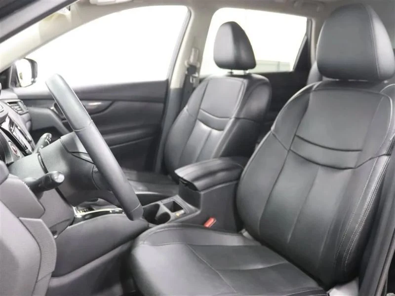 2017 Nissan Rogue - Image 9 of 12