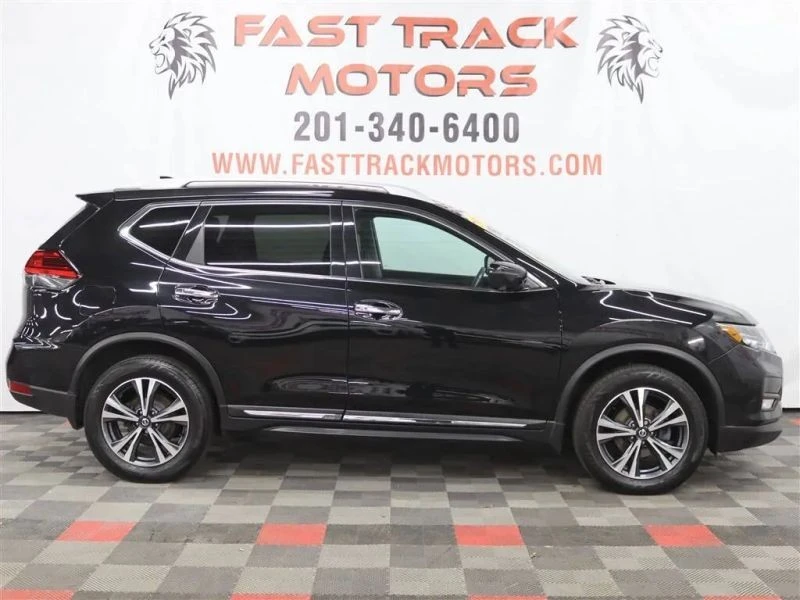 2017 Nissan Rogue - Image 4 of 12