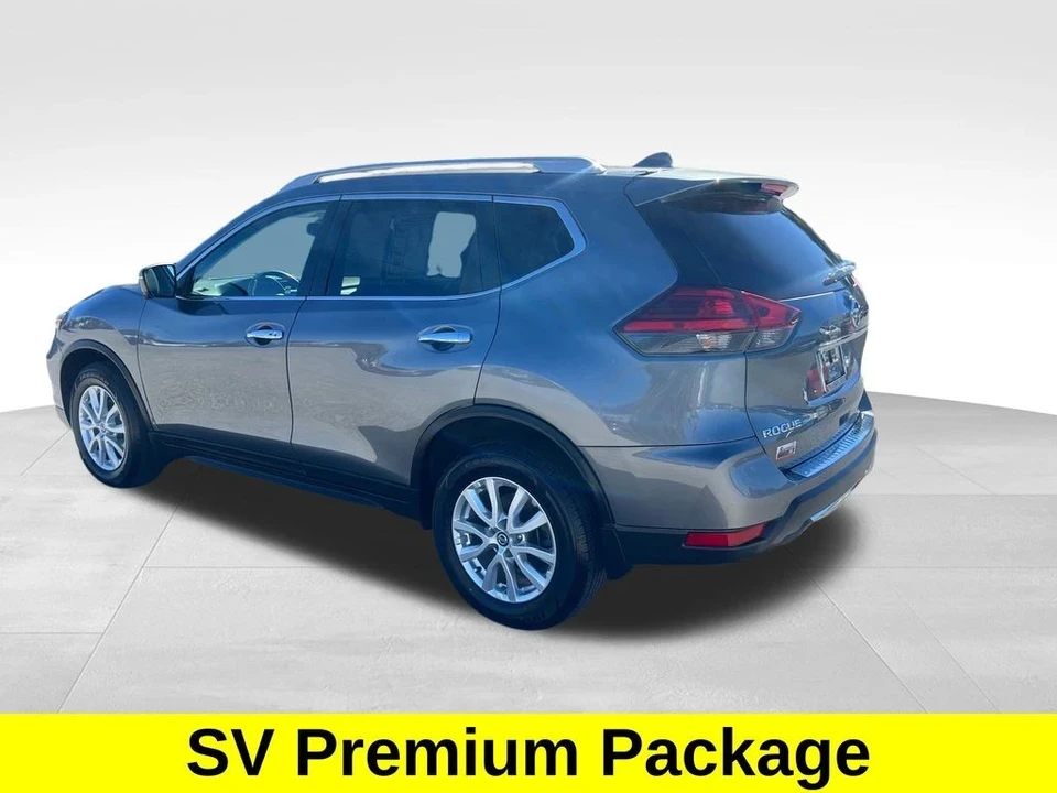 2017 Nissan Rogue - Image 4 of 12