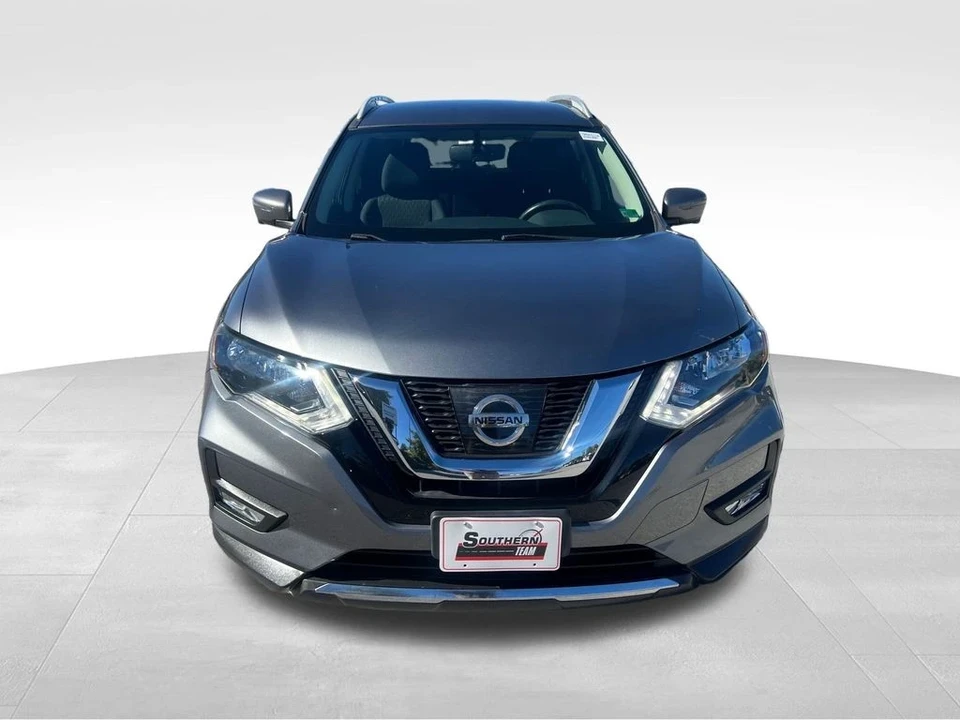 2017 Nissan Rogue - Image 9 of 12