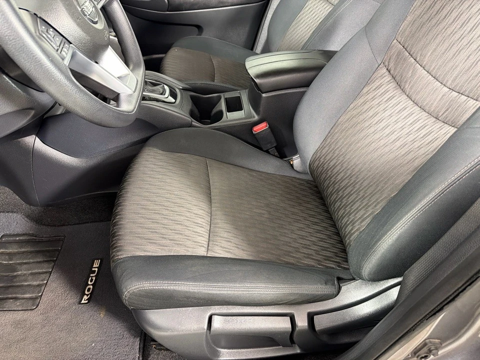 2017 Nissan Rogue - Image 11 of 21