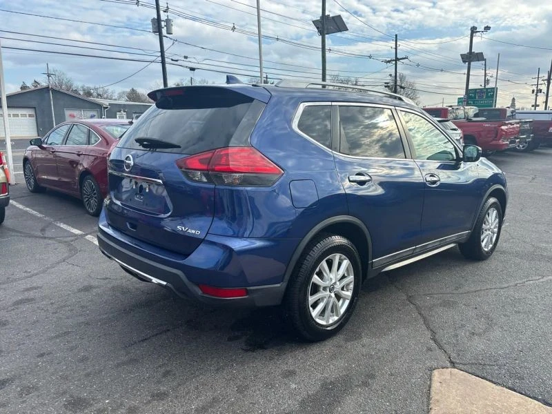 2017 Nissan Rogue - Image 8 of 12