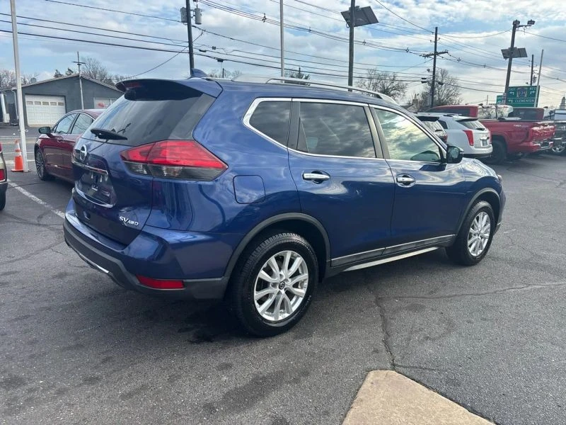 2017 Nissan Rogue - Image 9 of 12