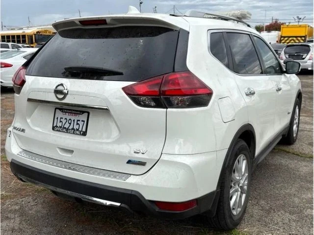 2017 Nissan Rogue - Image 3 of 10