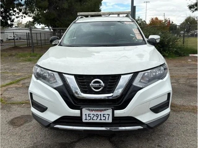 2017 Nissan Rogue - Image 8 of 10