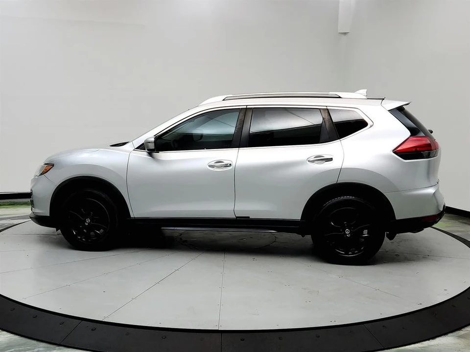 2017 Nissan Rogue - Image 7 of 12