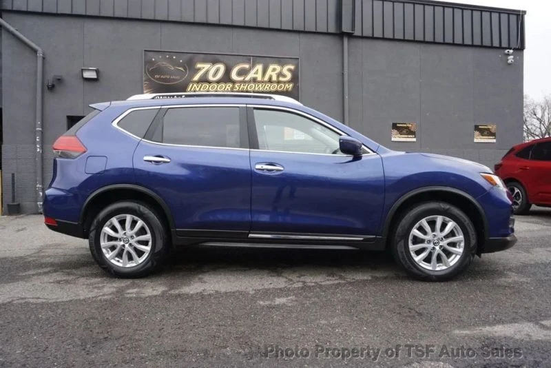 2017 Nissan Rogue - Image 8 of 12