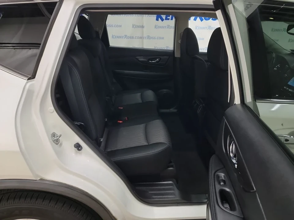 2017 Nissan Rogue - Image 12 of 12