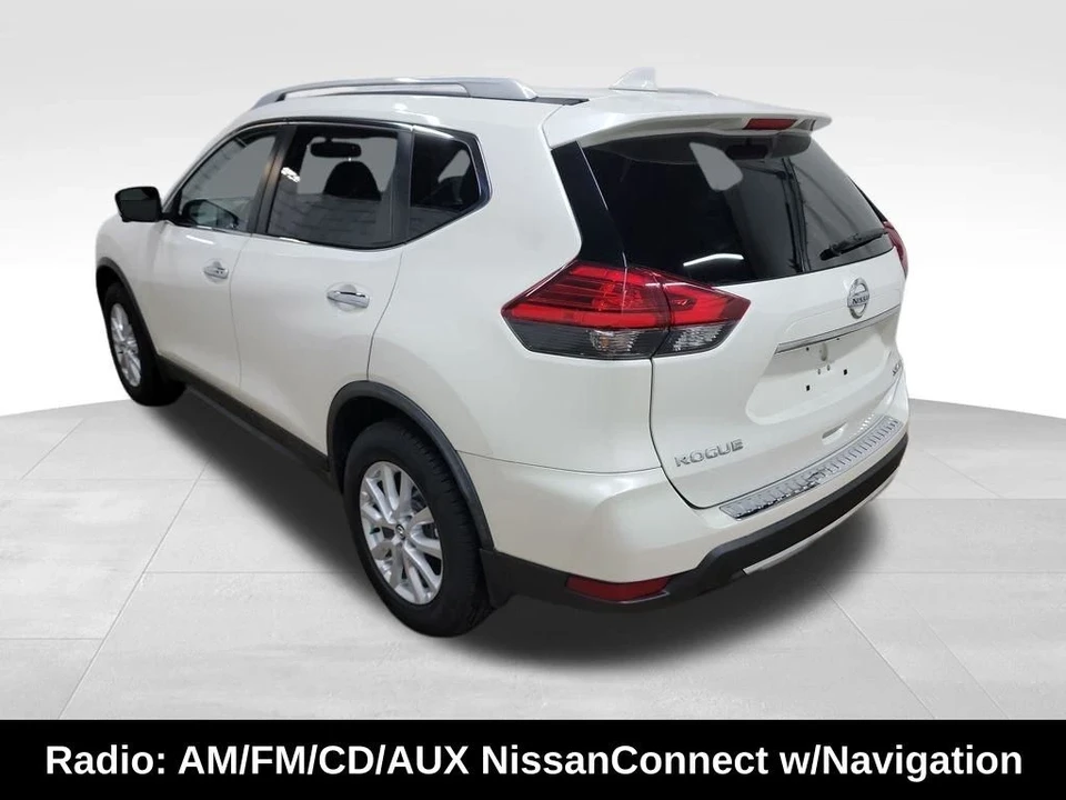 2017 Nissan Rogue - Image 5 of 12