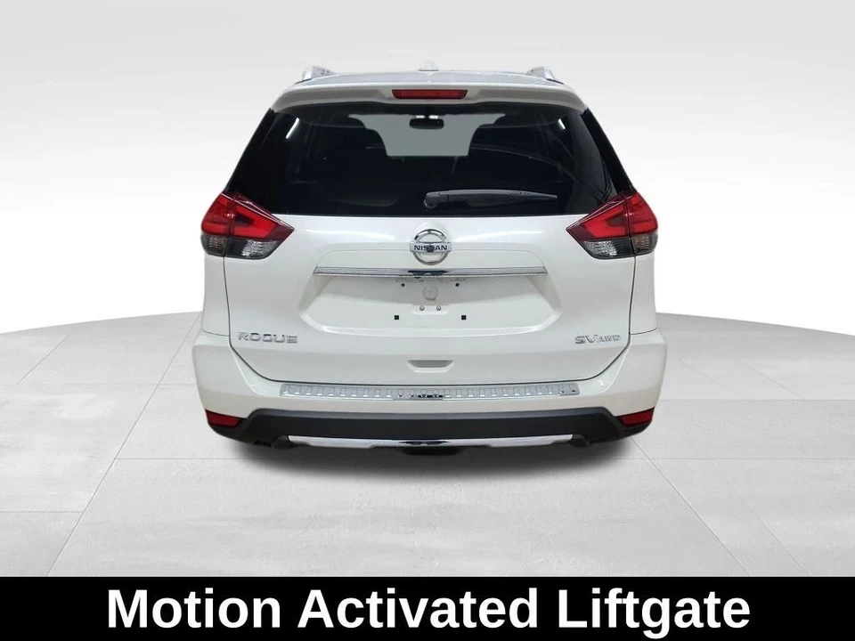 2017 Nissan Rogue - Image 6 of 12