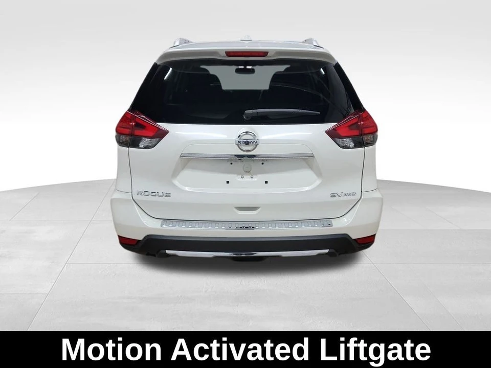 2017 Nissan Rogue - Image 6 of 12
