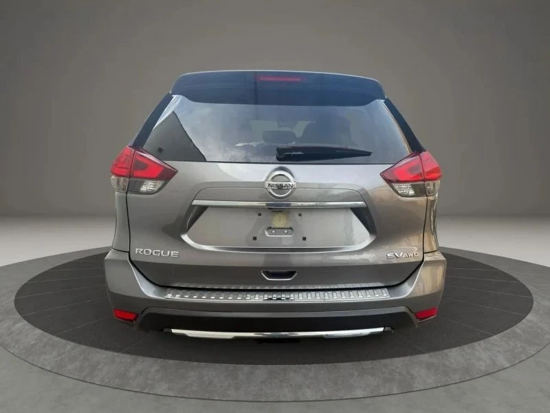 2017 Nissan Rogue - Image 6 of 12