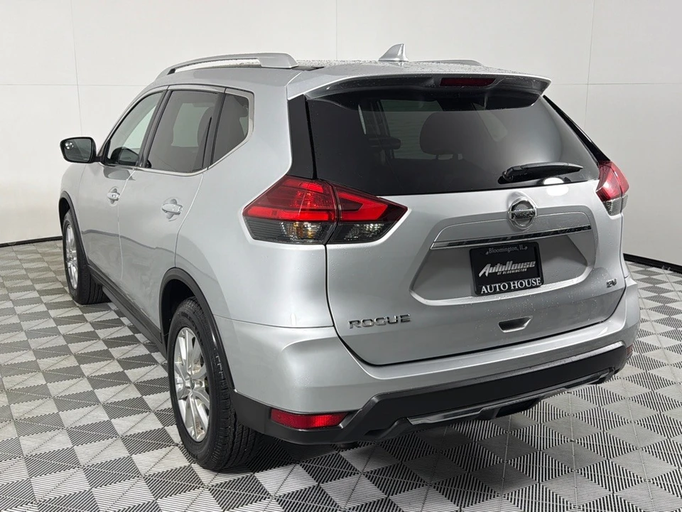 2017 Nissan Rogue - Image 7 of 21