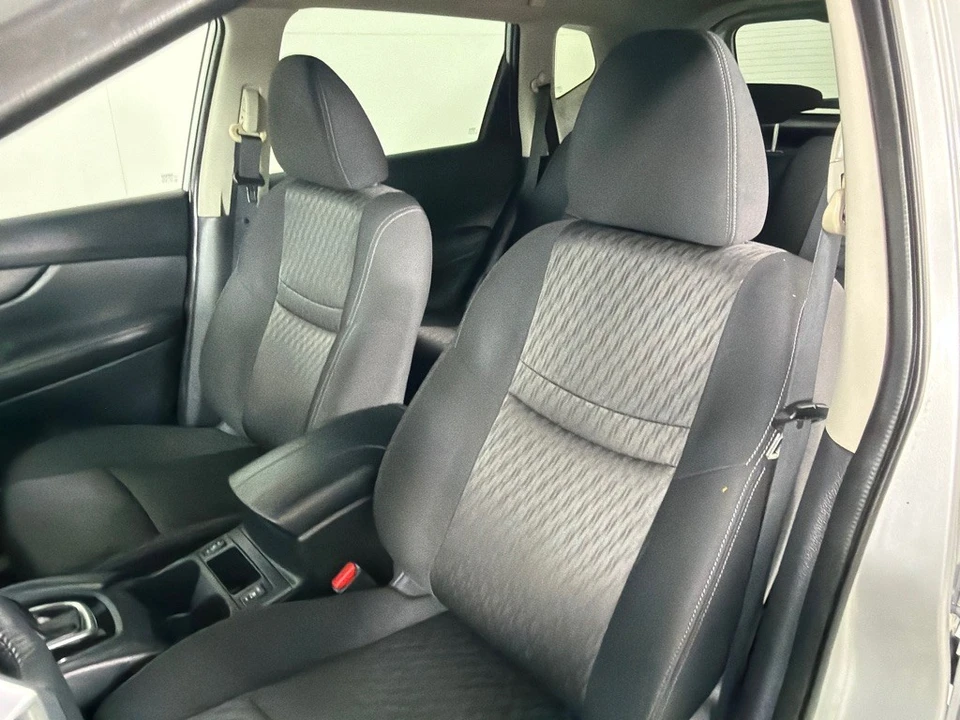 2017 Nissan Rogue - Image 12 of 21