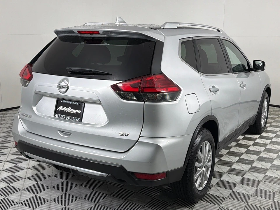 2017 Nissan Rogue - Image 5 of 21