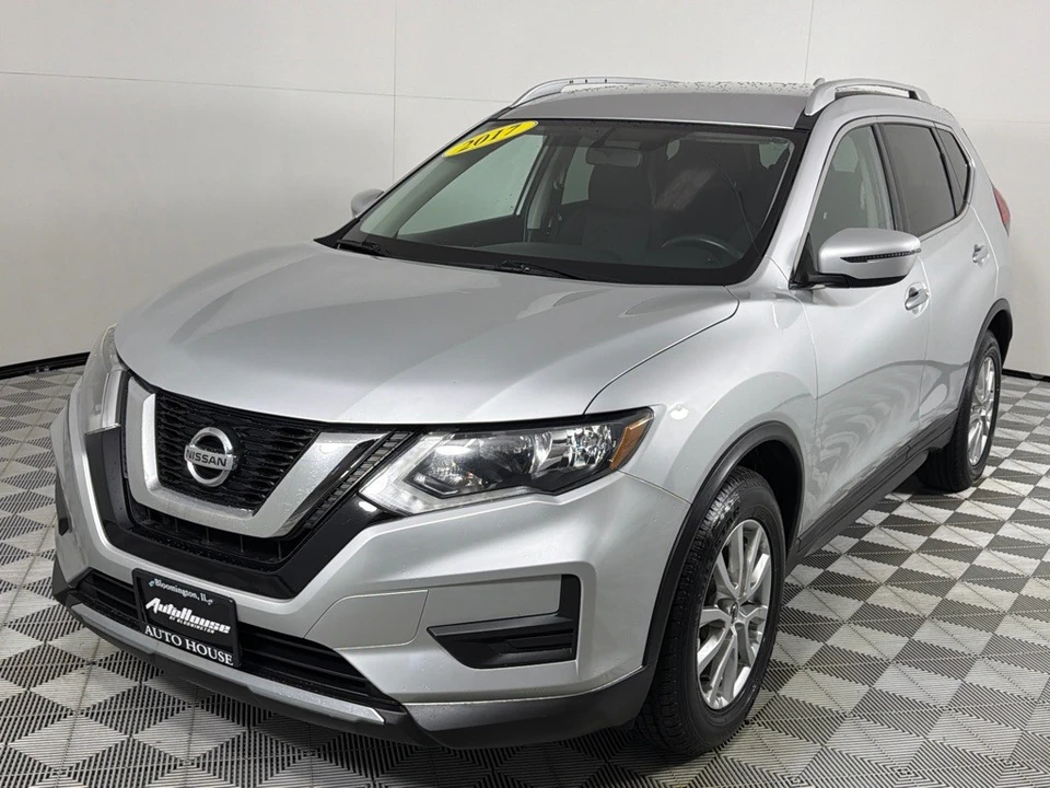 2017 Nissan Rogue - Image 9 of 21